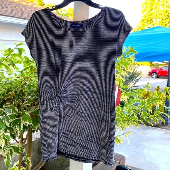 MAX EDITION BLACK & WHITE STRIPE CAP SLEEVE SHIRT SIDE ACCENT Size M NWT - Picture 1 of 13